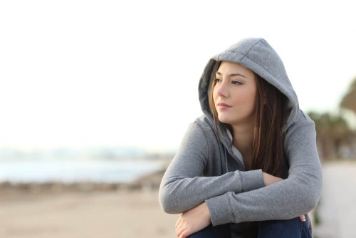 Menina triste porque naõ consegue recuperar um relacionamento