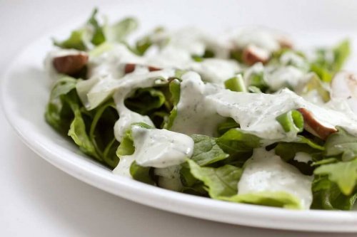 Salada com iogurte