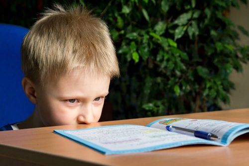 As crianças com déficit de atenção não costumam fazer lição de casa
