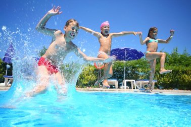 Segurança dos seus filhos na piscina