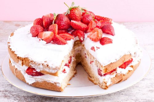 Sobremesas deliciosas: torta de morangos com creme