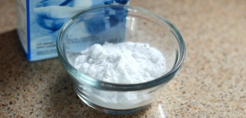 Bicarbonato para remover as manchas do estofamento