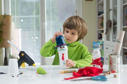 Brinquedos com garrafas recicladas