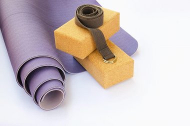 5 coisas imprescindíveis em uma aula de ioga