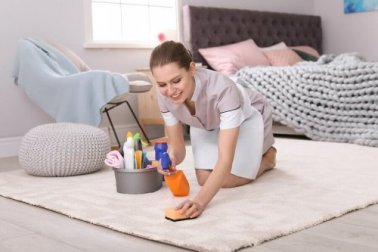 Como remover as manchas de gordura do estofamento?