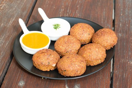 Molho de queijo agridoce para croquetes de salsicha