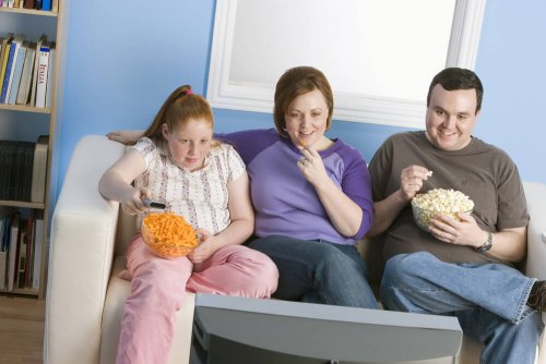 Descubra como você pode combater a obesidade em crianças