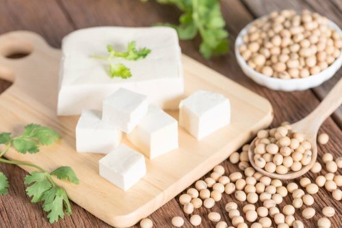 Ingrediente croquetes de tofu fritos