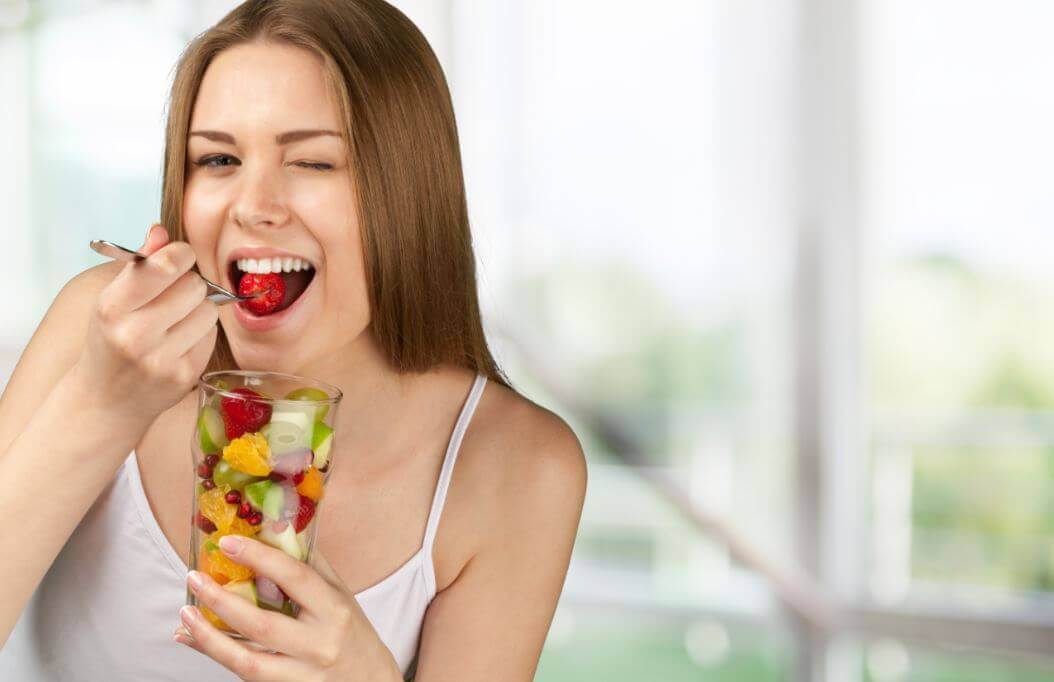 Neste artigo, compartilhamos algumas estratégias simples que permitem comer entre as refeições sem engordar