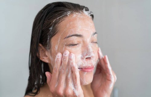 Solução contra a acne: esfoliar a pele