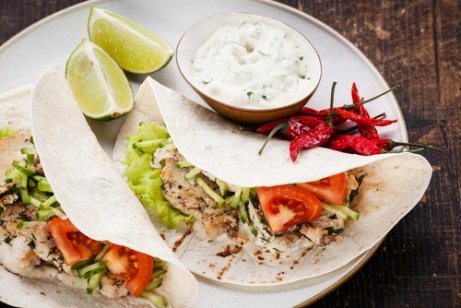 Prato com abacates na gravidez