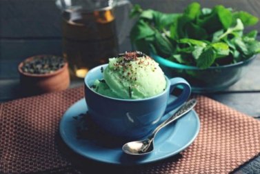 Como preparar um saudável sorvete de chá verde?