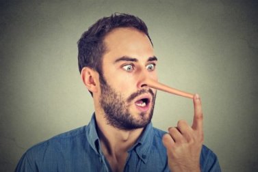 Sinais de que alguém mente: atenção!