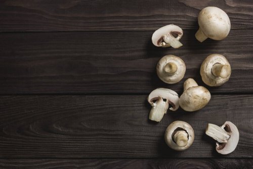 Cogumelos recheados à moda vegana. Deliciosos!