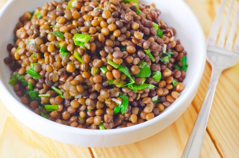 Aprenda a preparar deliciosas lentilhas com legumes