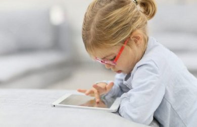 O uso do smartphone pode prejudicar seu filho