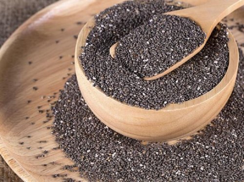 Sementes de chia são uma variedade de alimentos para uma dieta equilibrada