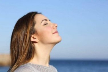 9 exercícios respiratórios: seus benefícios emocionais