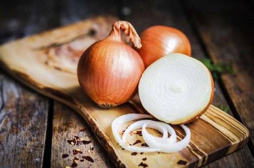 cebola para fazer a tortilha de batatas