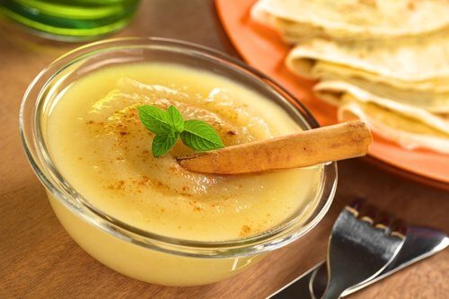 Sobremesas light: compota de banana com maçã