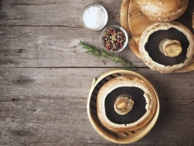 Deliciosa receita de cogumelos portobellos gratinados