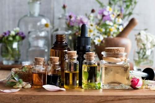 Dentro da medicina natural, existem os Florais de Bach, que são essências que ajudam a superar transtornos físicos e emocionais de maneira paulatina, embora existam poucas evidências científicas que comprovem seus efeitos
