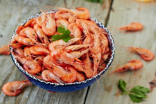 Receita de macarrão salteado com ostras e lagostins