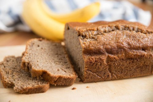 Receita alcalina de pão de banana para se desintoxicar
