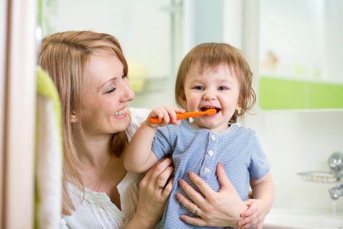 Preparar o bebê antes da primeira visita ao dentista
