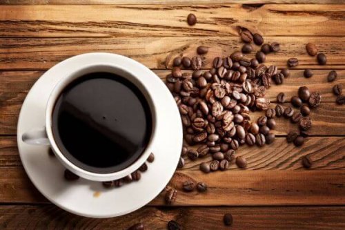 Os prós e contras de tomar café diariamente