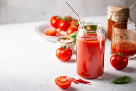 Tomate: um dos alimentos ricos em água.