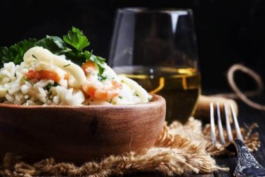 Arroz à marinheiro com creme de espinafre