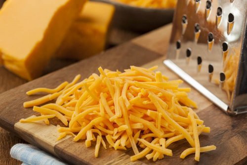 Variante do sanduíche cubano com queijo