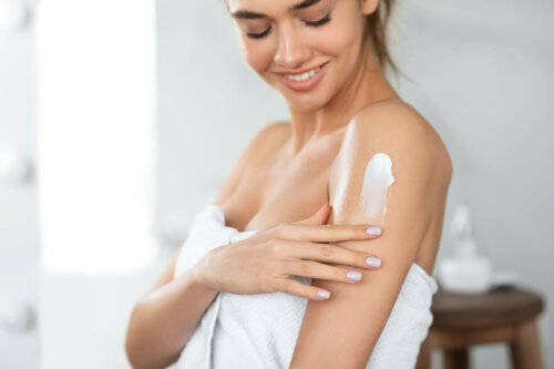 Semelhanças e diferenças entre o after sun e o creme hidratante