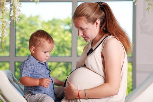 Compartilhe sua segunda gravidez com seu filho