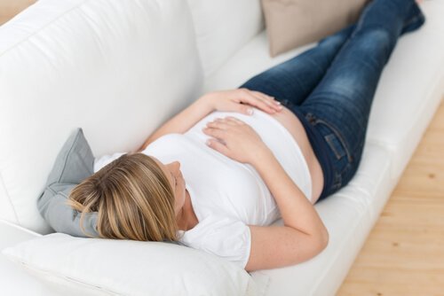 Ascite provoca inchaço do abdomen