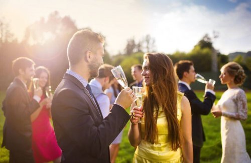 Formas de economizar no casamento: convide a quantdade certa de pessoas