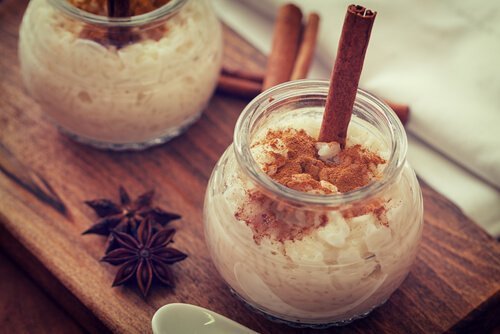 Arroz com leite e canela