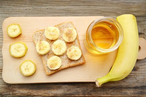 Banana, pão e mel