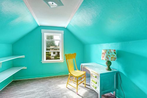 Azul e amarelo para alegrar um quarto