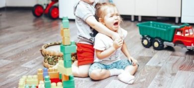 Como controlar as brigas entre as crianças