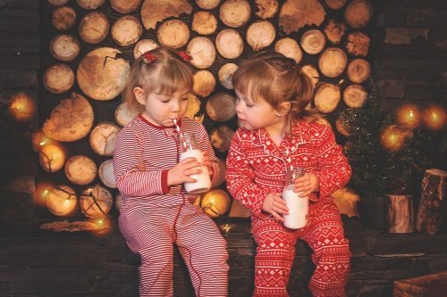 Atividades para fazer em casa quando chove: café da manhã e festa do pijama