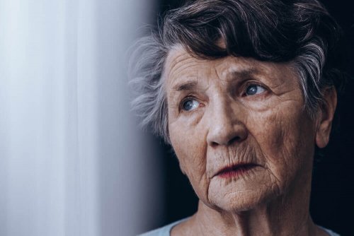 Diferença entre demência senil e Alzheimer
