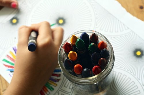 Os benefícios do desenho para as crianças: marca o crescimento 