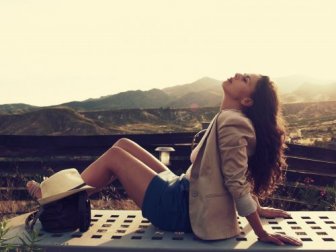 As melhores dicas para proteger o cabelo do sol