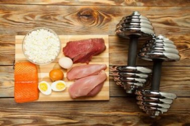 10 alimentos que você deve comer se quiser ganhar massa muscular