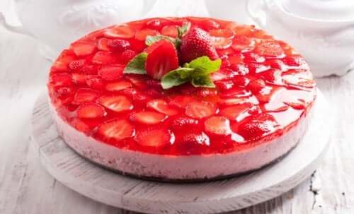 Bolo de morango com creme sem açúcar