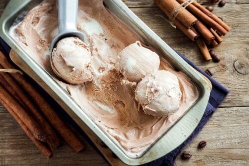 Delicioso sorvete de canela com pouca gordura