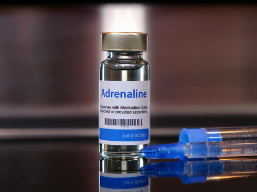 Qual medicação é usada na injeção intracardíaca?
