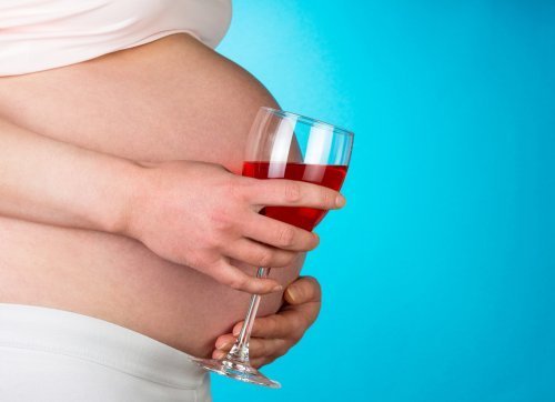 Beber álcool pode afetar o bebê